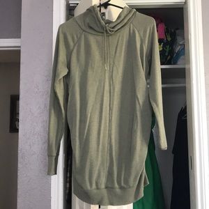 Liz Lange maternity sweater